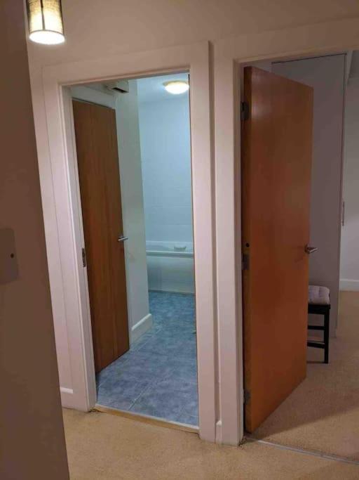 Beautiful 2 Bed Apt In Grand Canal Dublín Exterior foto